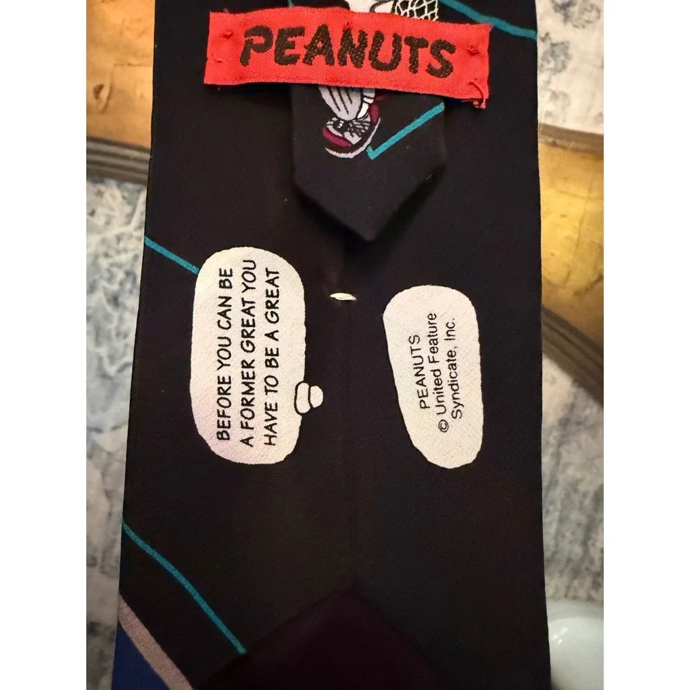 Vintage Peanuts Snoopy Basketball Necktie Black Silk Novelty Tie Charlie Brown